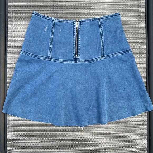👋🎯NWOT FP We The Free Highlands Denim Mini Skirt Blue Size 4 - Picture 7 of 12
